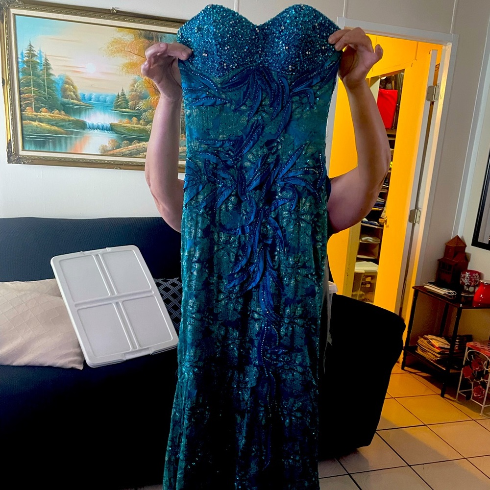 Long strapless turquoise dress, can be used for prom or wedding